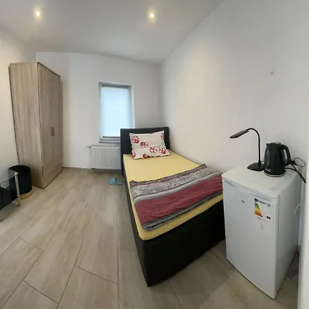 Schoenes Gemuetlicher Zimmer In Zentrum Ruesselsheim Exterior photo