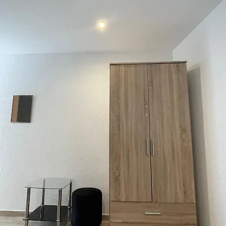 Schoenes Gemuetlicher Zimmer In Zentrum Ruesselsheim Exterior photo